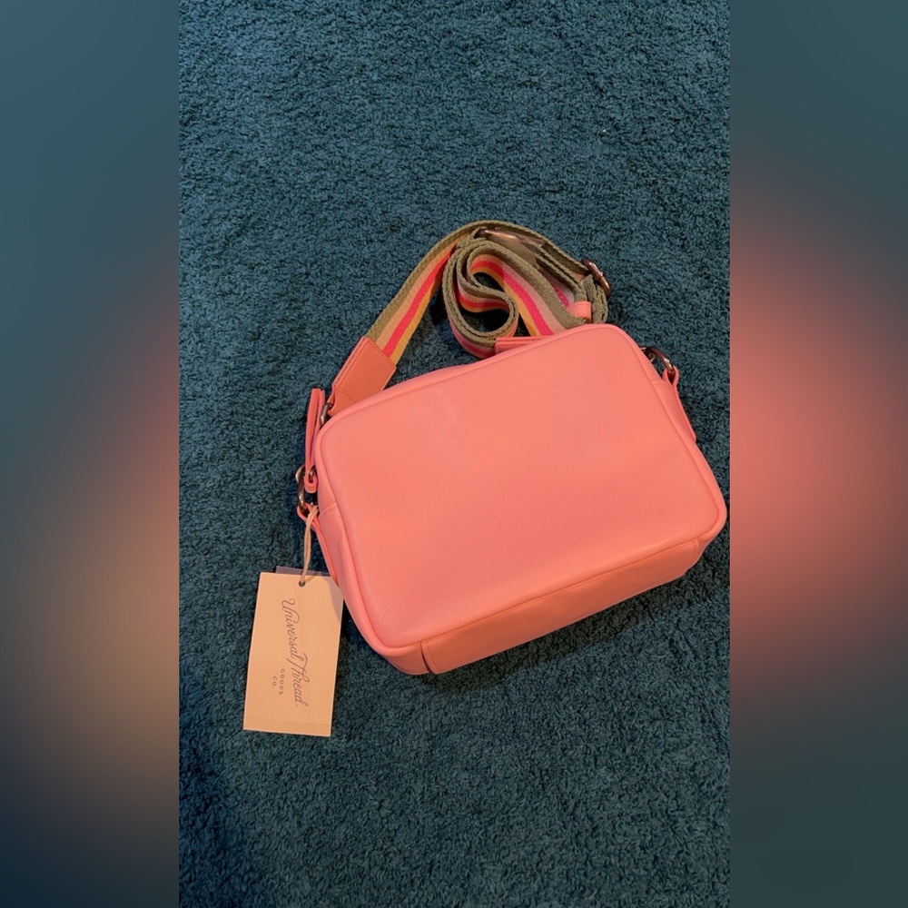 Universal threads crossbody bag